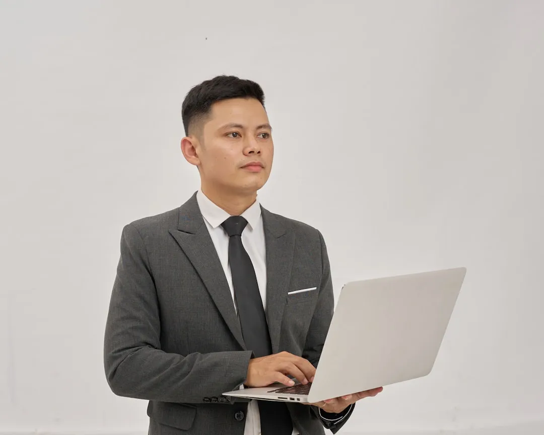 中昊装饰墙纸与普通墙纸耐用性对比分析